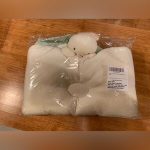 Baby pillow. Baby chick.